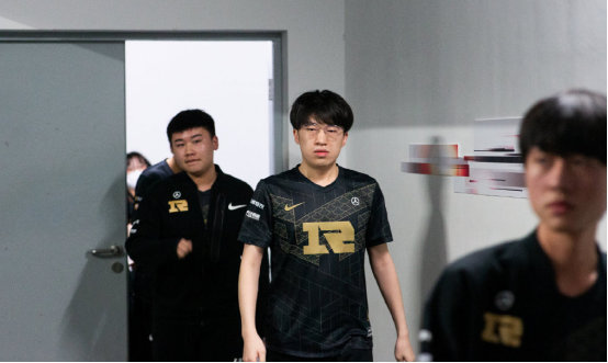 他更好地分 他更好地分